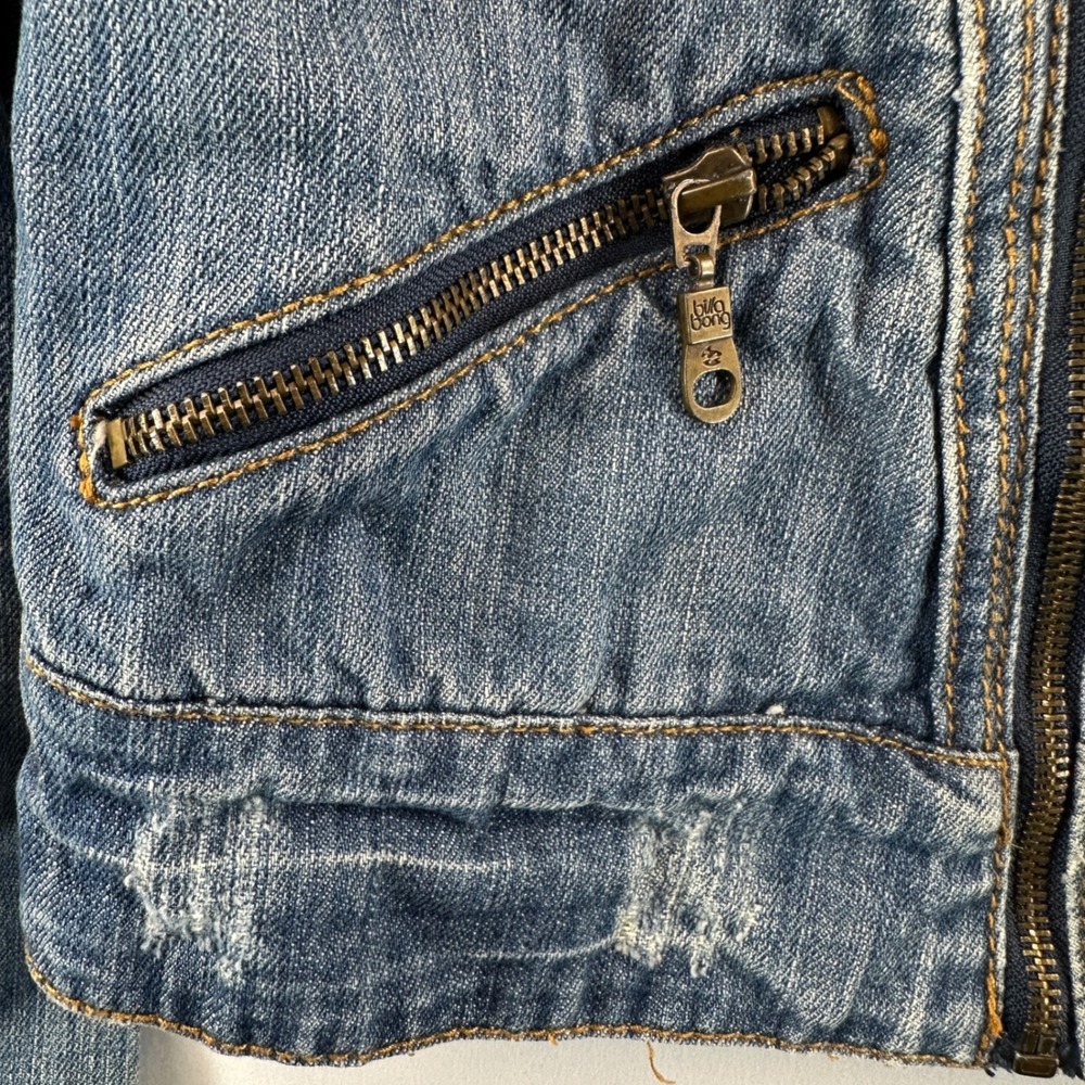Billabong Womens Denim Moto Jacket Distressed Blue Zipper Sleeve Retro Sz Medium - Picture 12 of 14